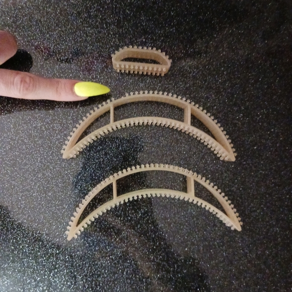 Bumpits Set of 3 for Blonde Hair. - Picture 2 of 2